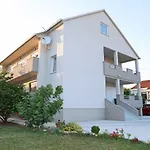Grga-spacious 3-bedroom *
