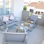 Grga-spacious 3-bedroom Задар