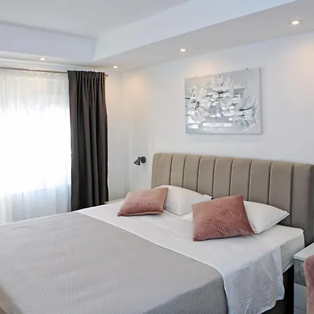Grga-spacious 3-bedroom * Zadar