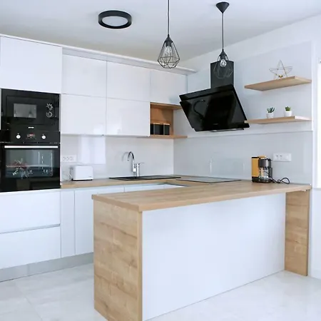 Grga-spacious 3-bedroom *