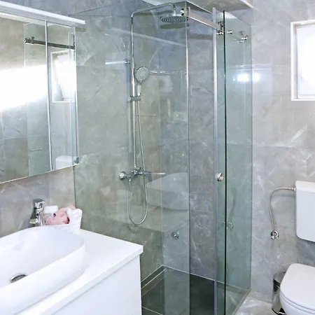 Grga-spacious 3-bedroom Appartement *