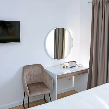 Grga-spacious 3-bedroom *