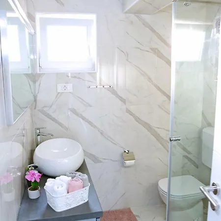 Grga-spacious 3-bedroom Appartement *