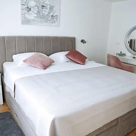 Grga-spacious 3-bedroom Appartement